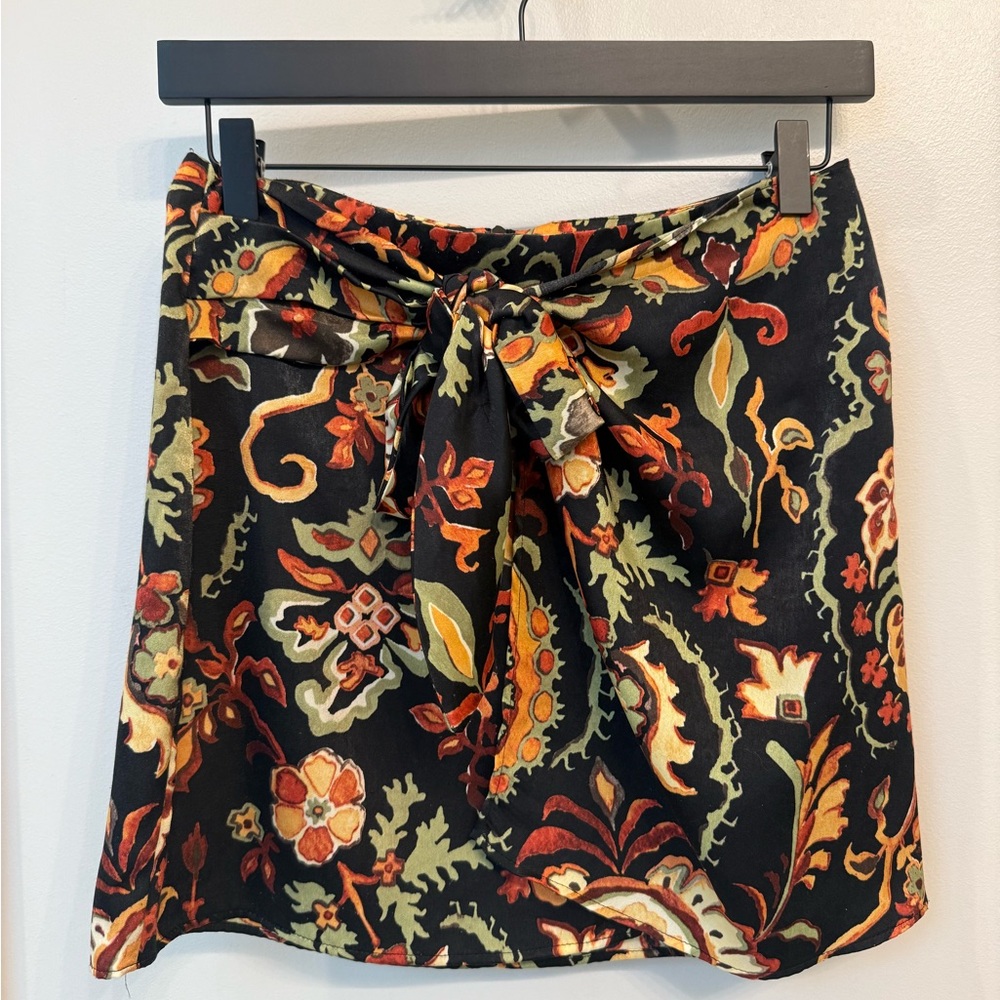 Zara Floral Black Mini Skirt
